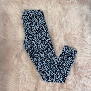 AE Cheetah print leggings